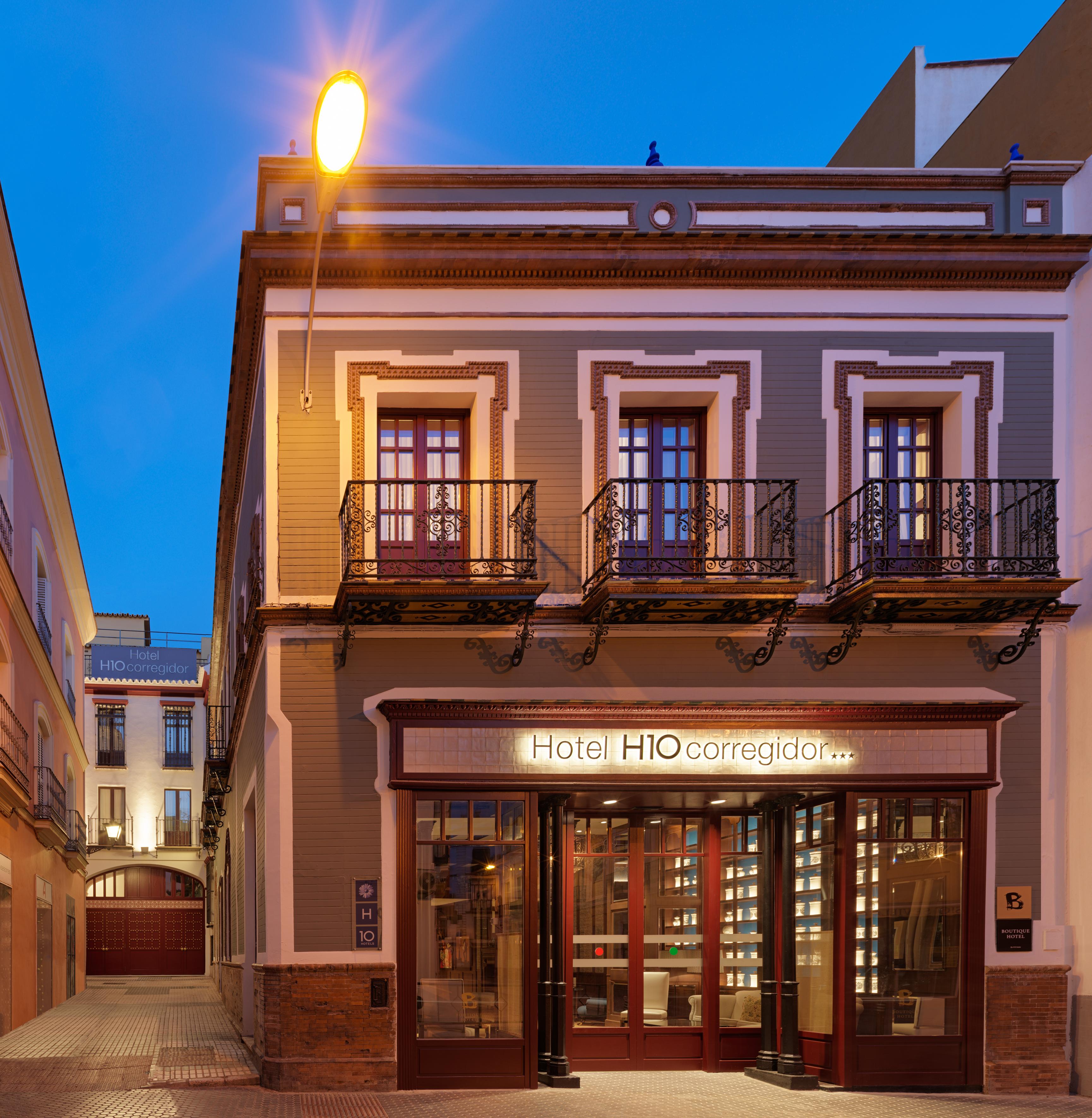 H10 Corregidor Boutique Hotel Seville Exterior photo